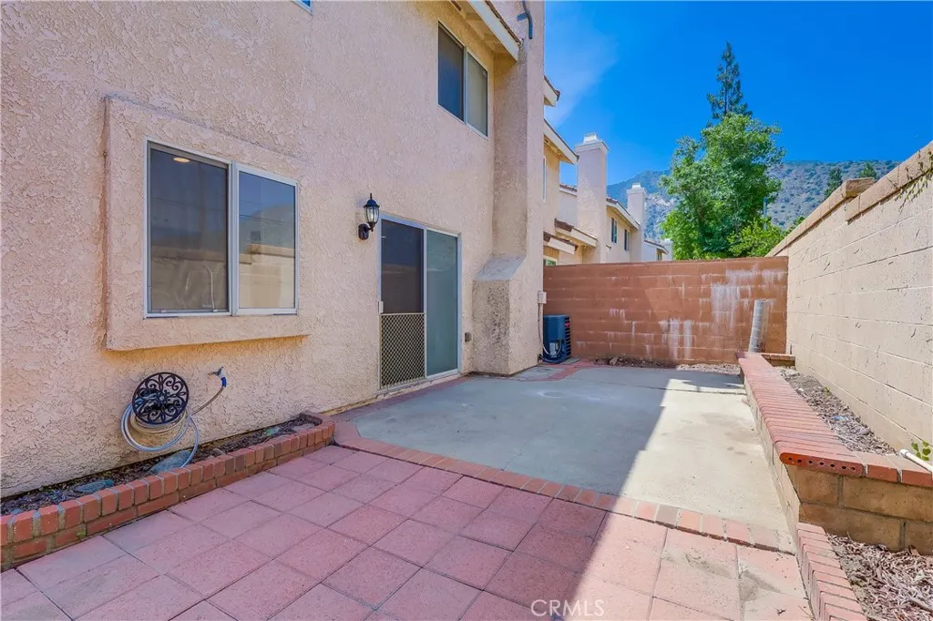 1876 Forest Drive