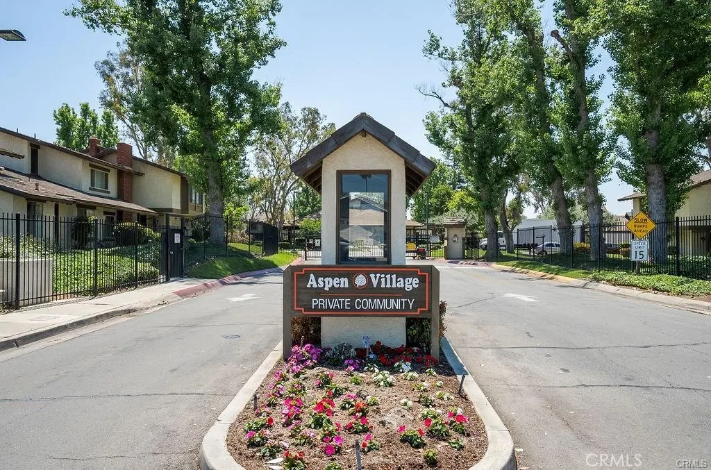 1634 Aspen Village Way