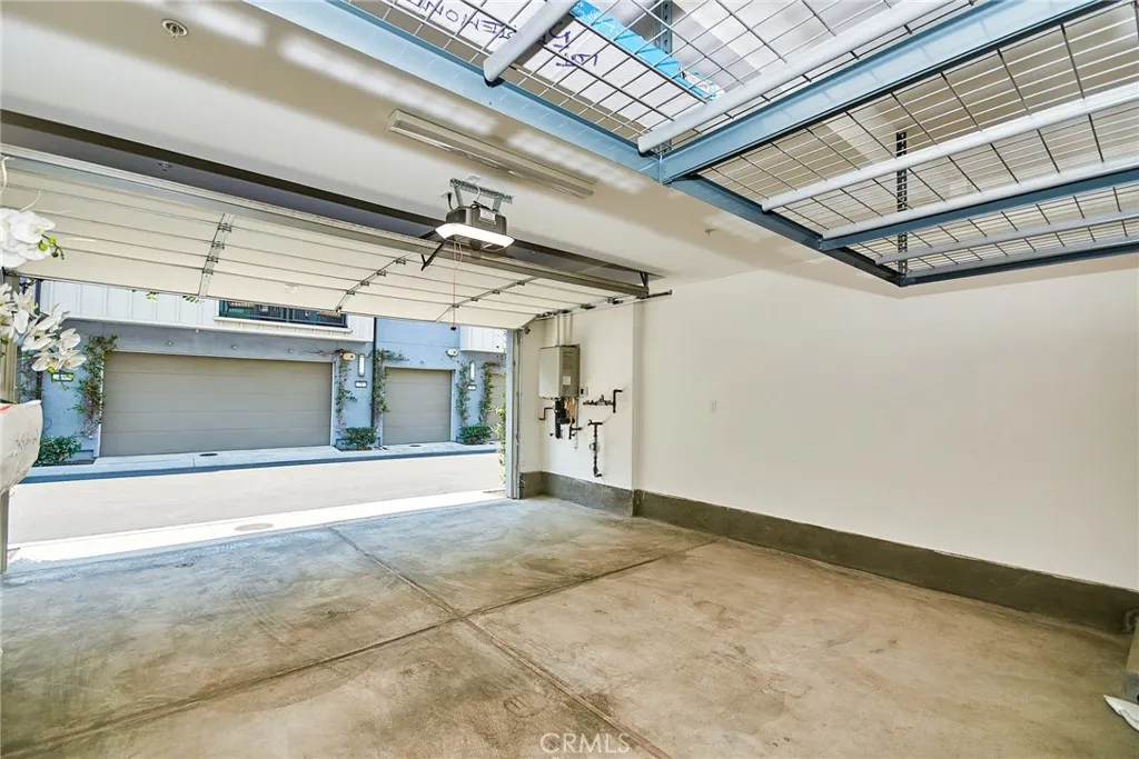 944 N Divino Privado, #59