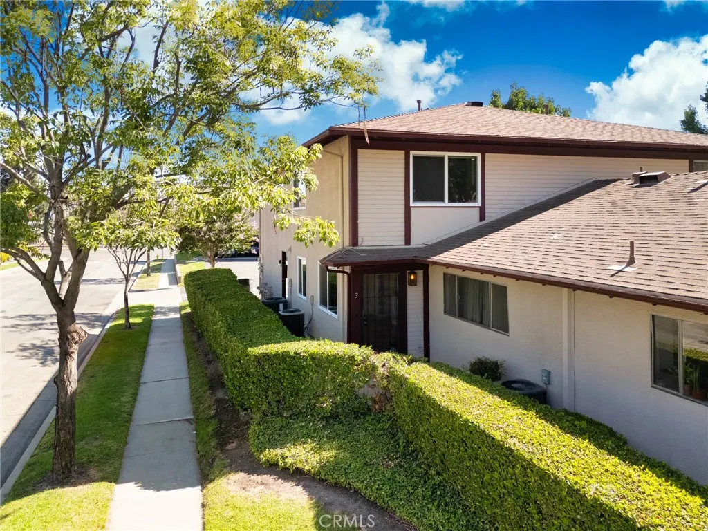 1102 W Calle Del Sol, #3