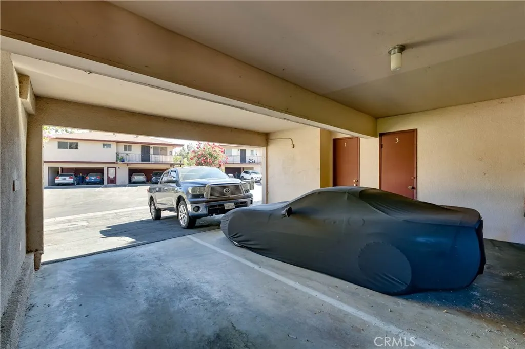 1102 W Calle Del Sol, #3