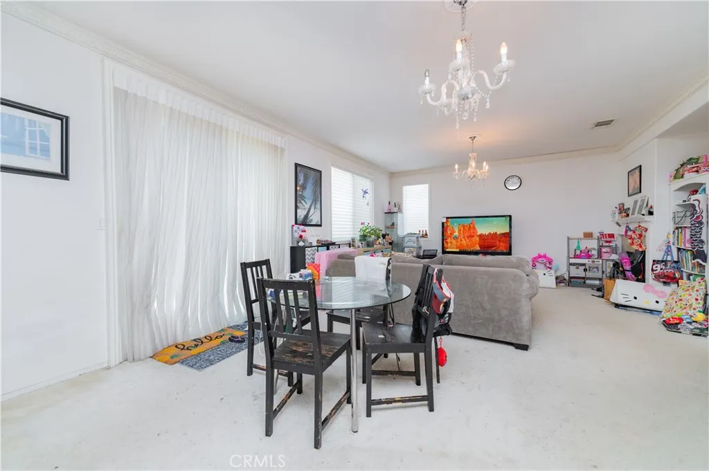 1828 Scenic  View Circle