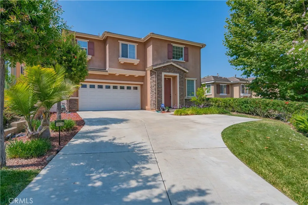1828 Scenic  View Circle