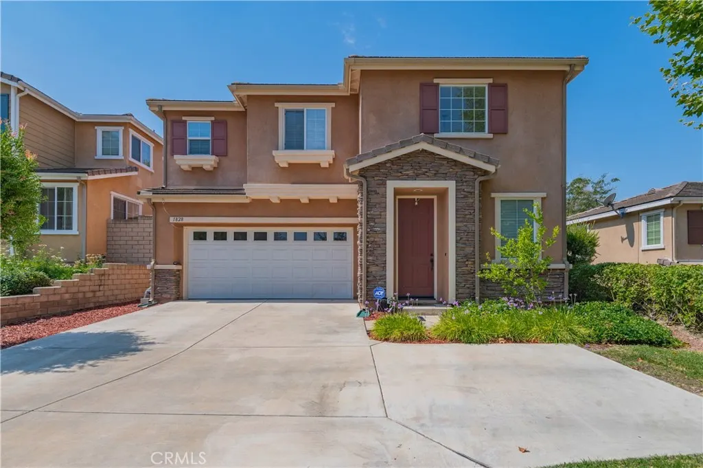 1828 Scenic  View Circle