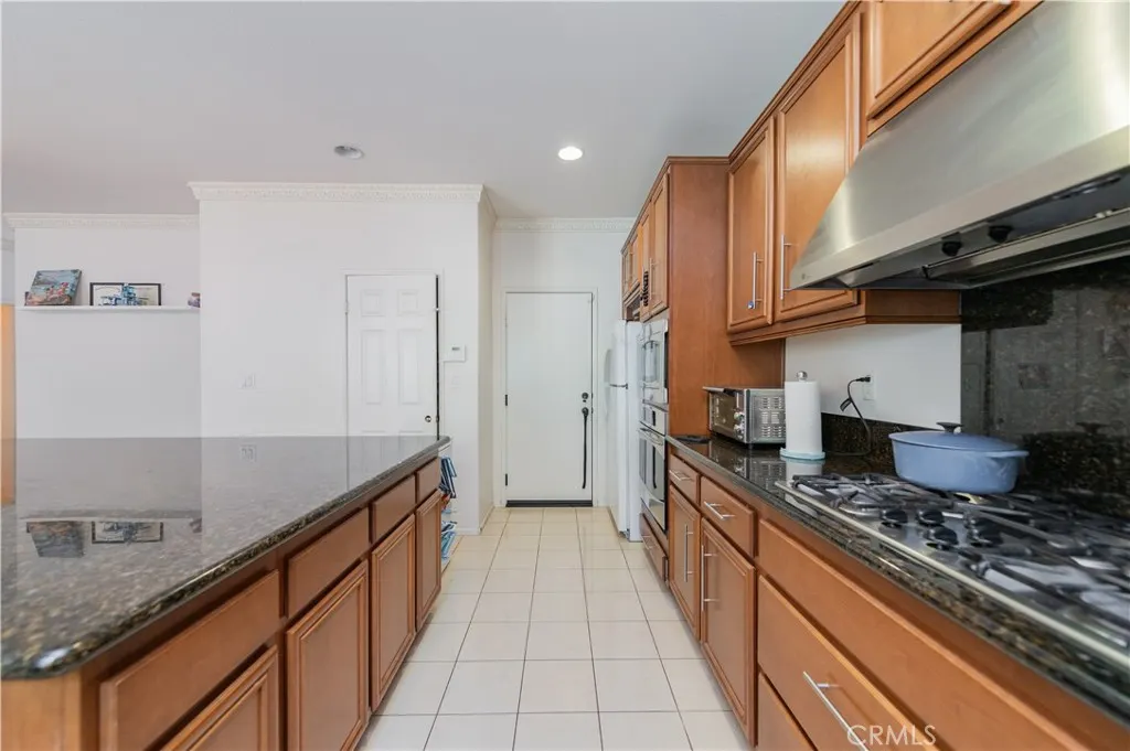 1828 Scenic  View Circle
