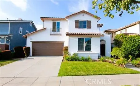 629 E Gardenia Drive