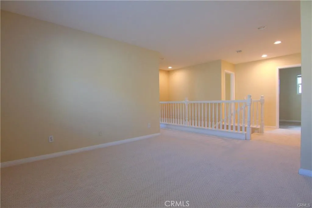 629 E Gardenia Drive