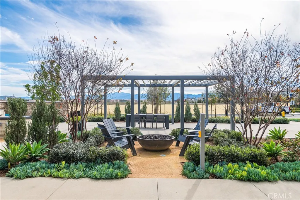 4470 S Bryant Paseo