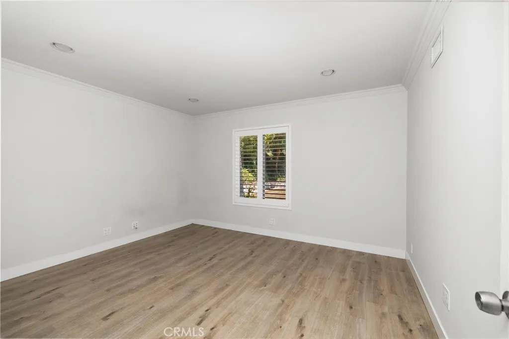 109 Glengrove Avenue