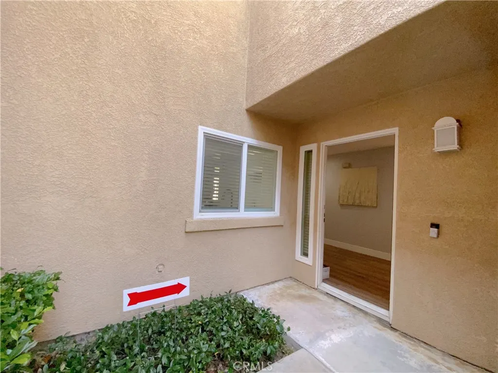 1911 E Calico Drive