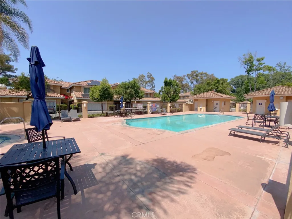 1911 E Calico Drive