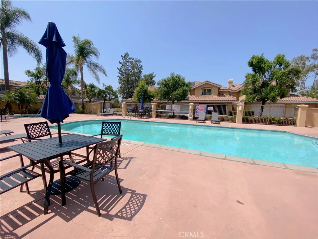 1911 E Calico Drive