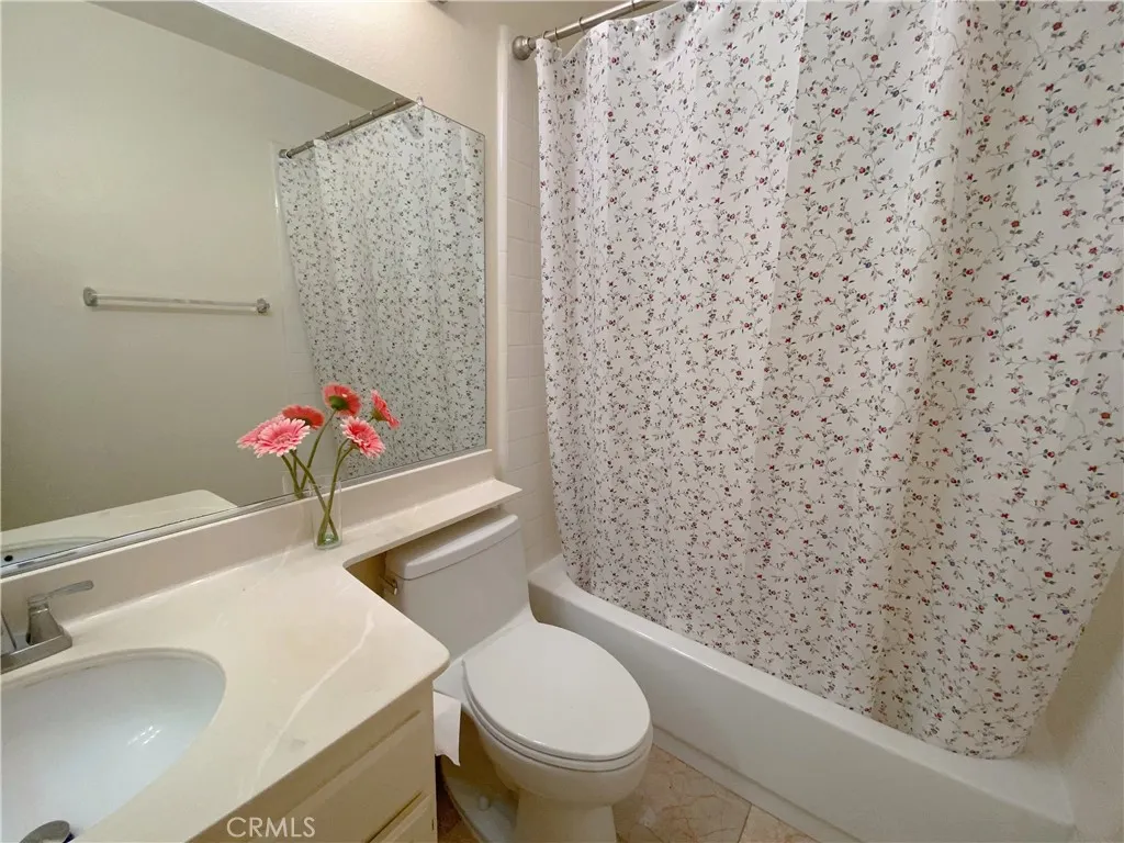 1911 E Calico Drive