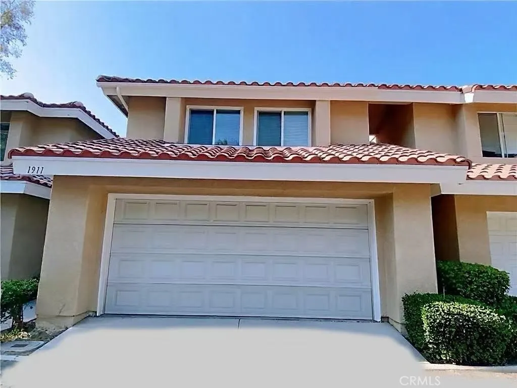 1911 E Calico Drive