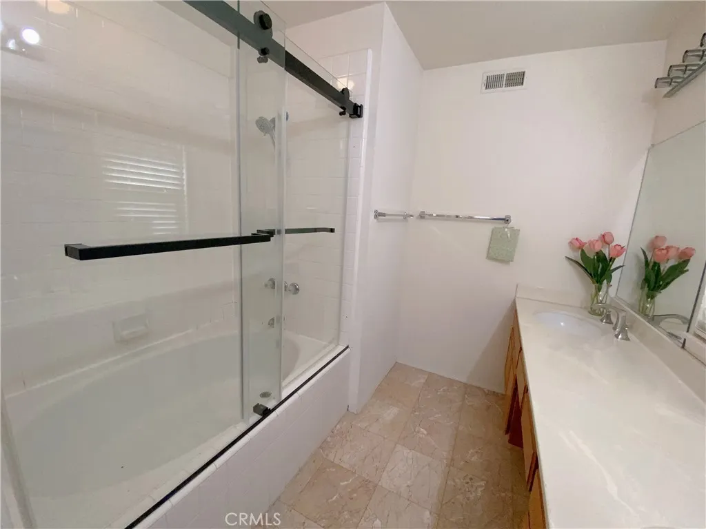 1911 E Calico Drive