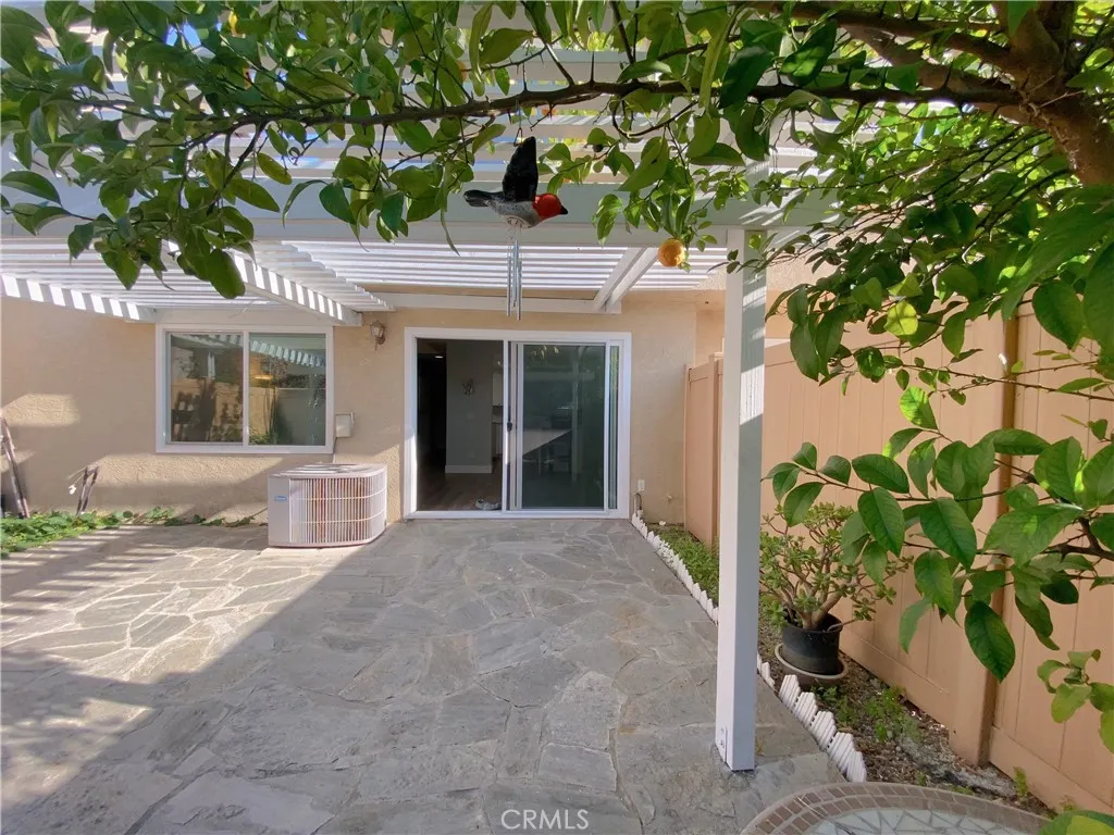 1911 E Calico Drive