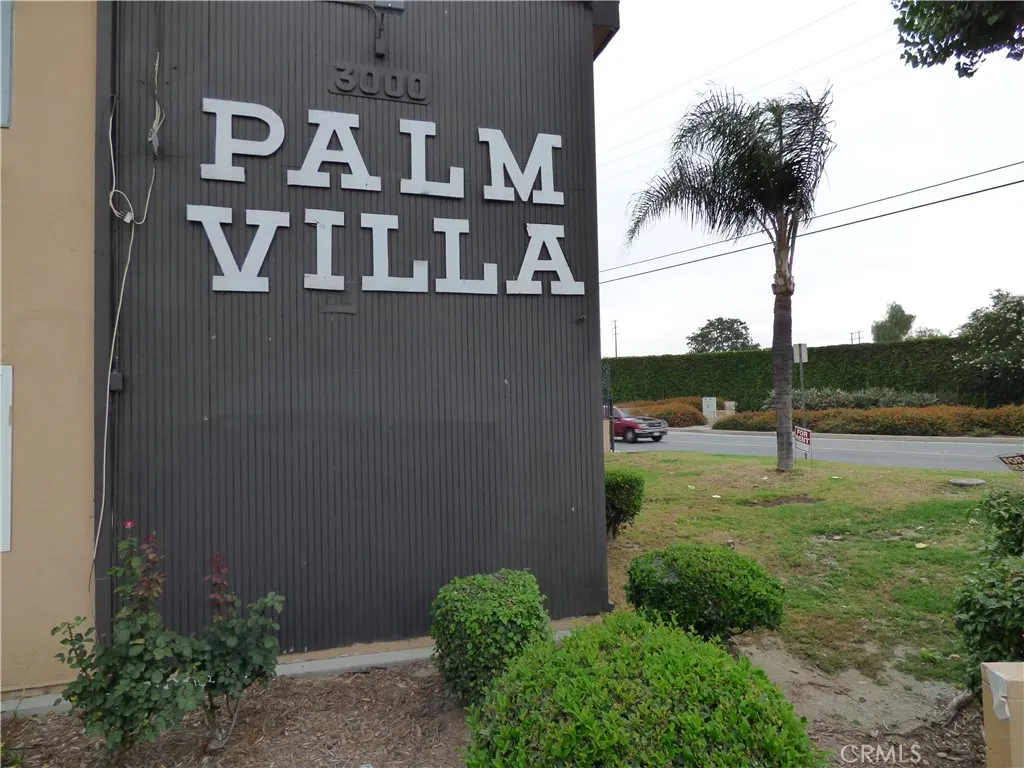 3000 Vineland Avenue, #10