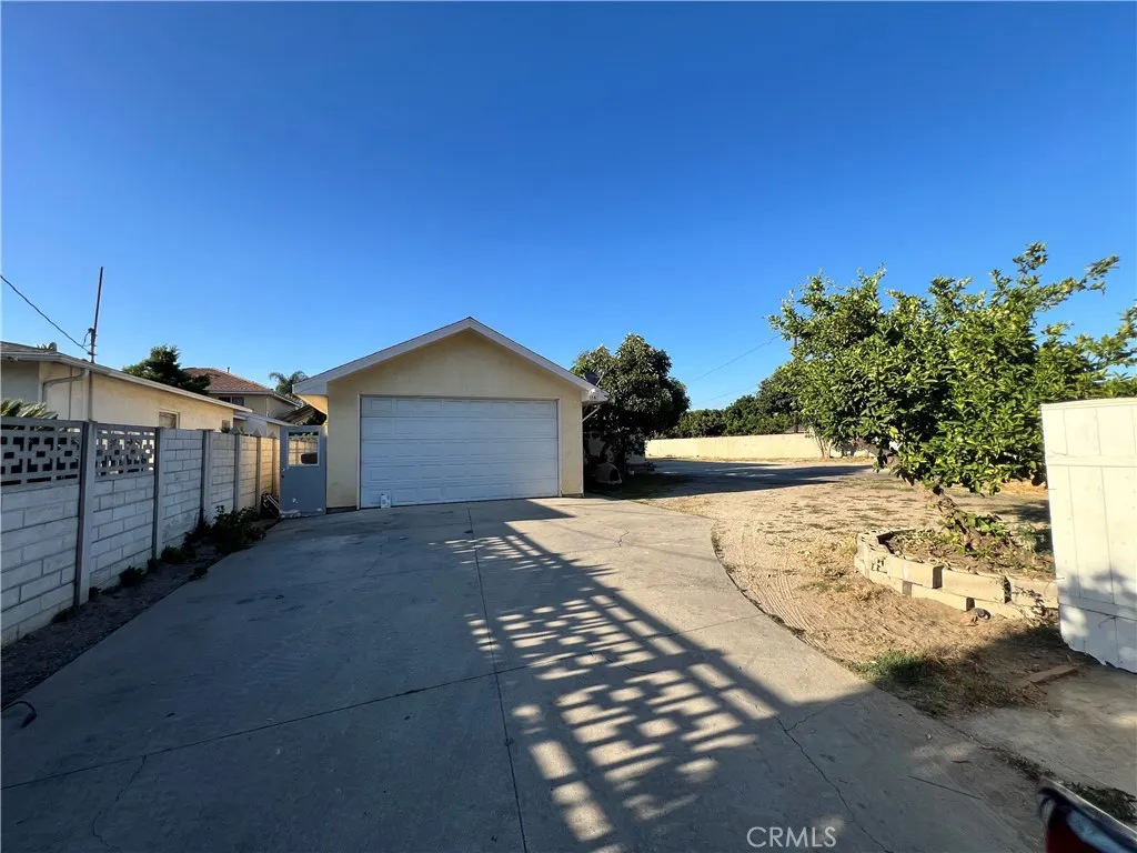 11414 Lambert Avenue