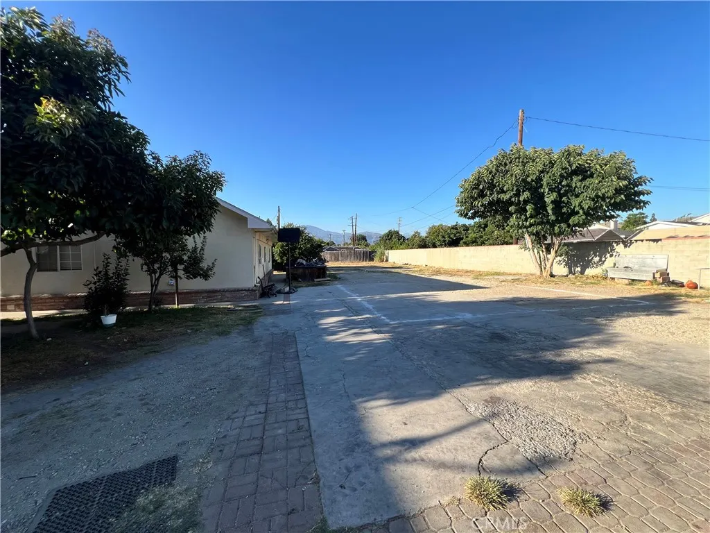 11414 Lambert Avenue