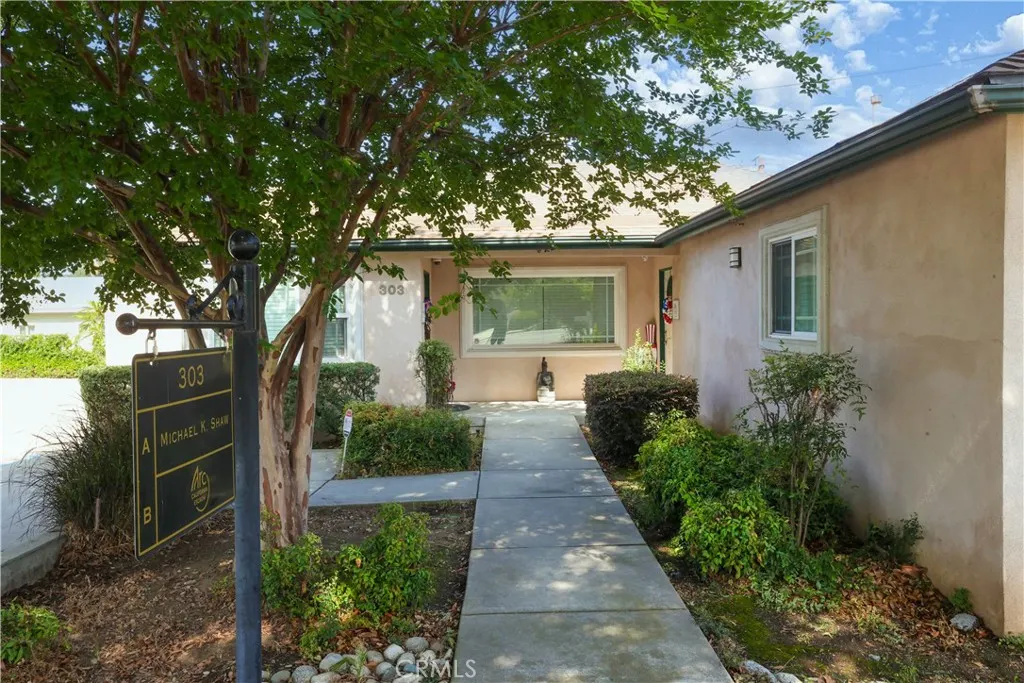 303 N Glendora Avenue, #B