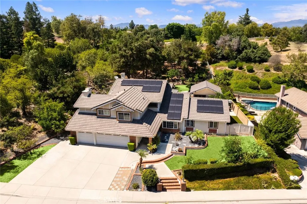 1111 Camino Del Cerritos