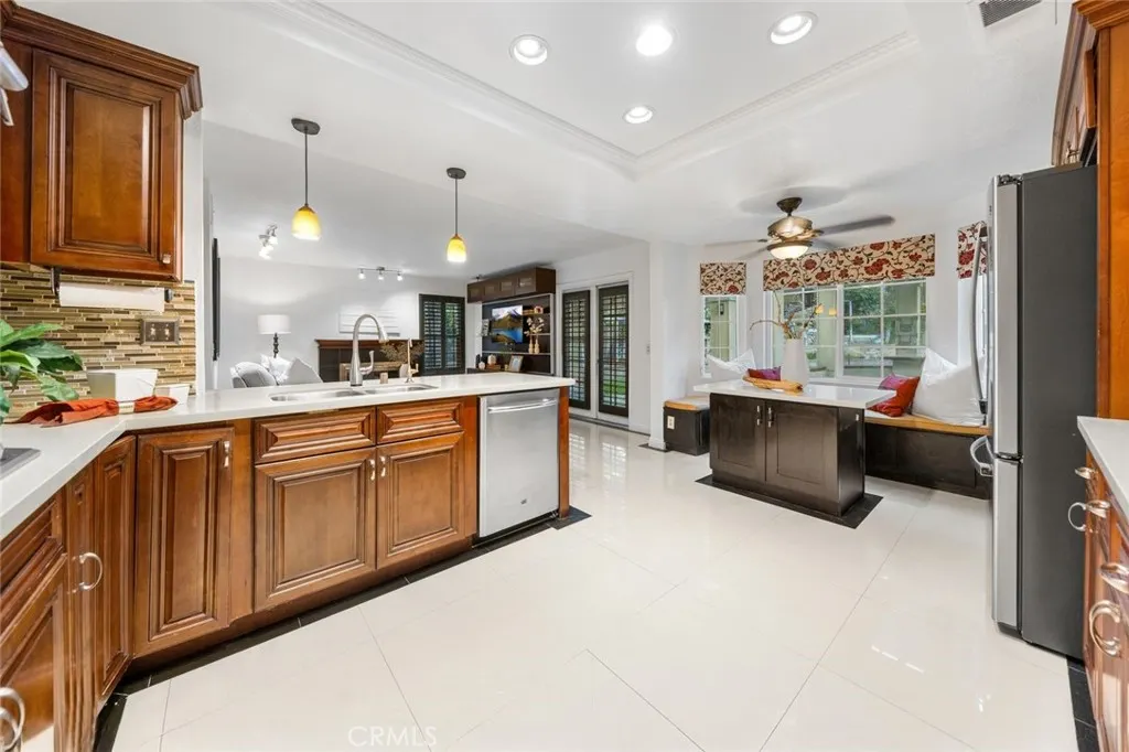 1111 Camino Del Cerritos