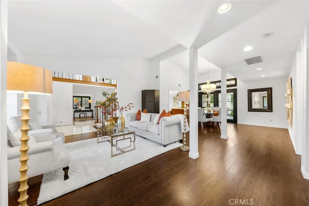 1111 Camino Del Cerritos