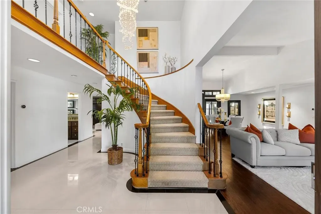 1111 Camino Del Cerritos