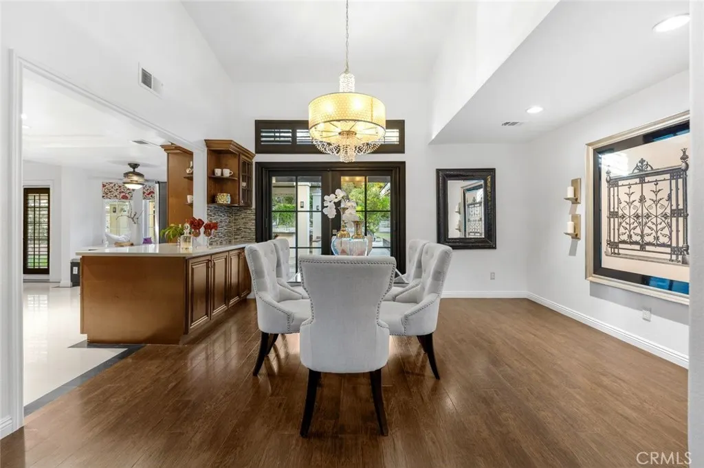 1111 Camino Del Cerritos