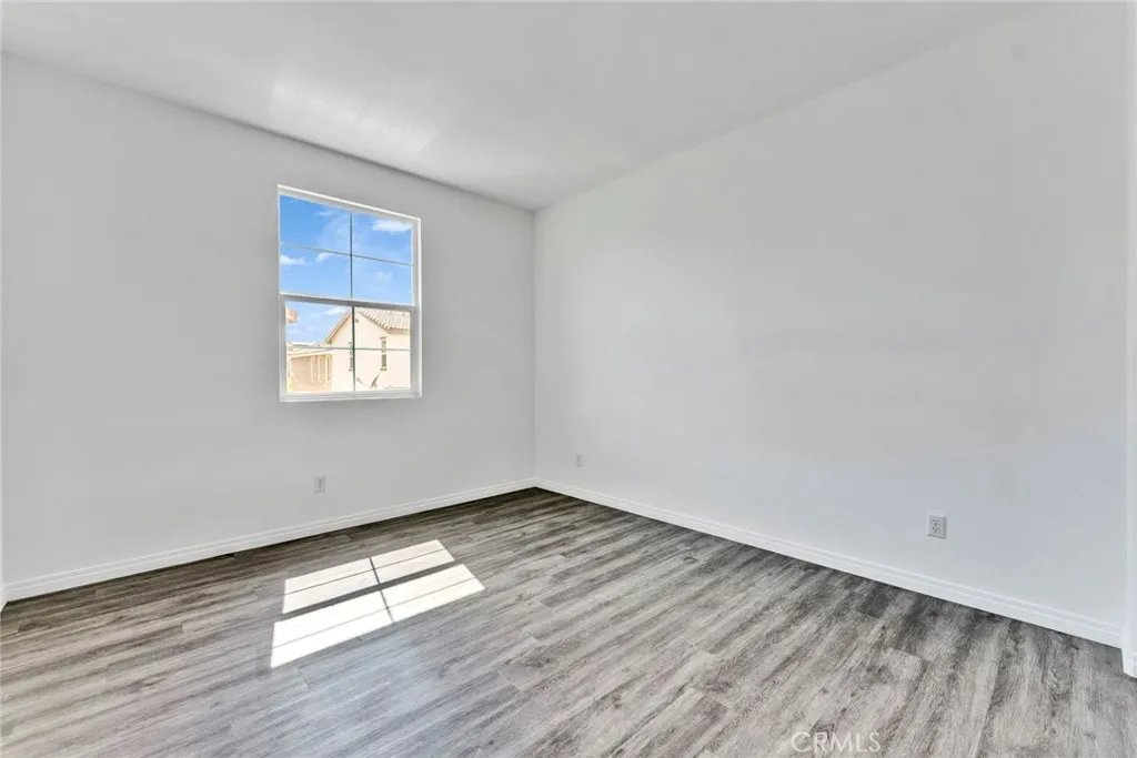 209 W Via Rua Flores