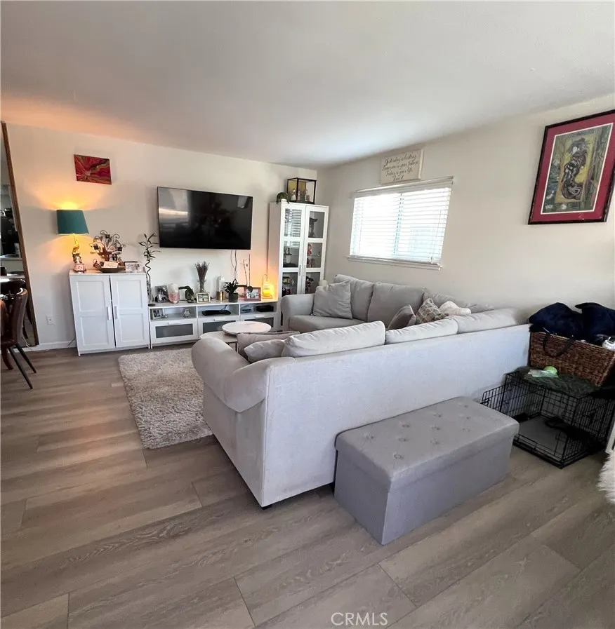 989 W Sierra Madre Avenue, #4