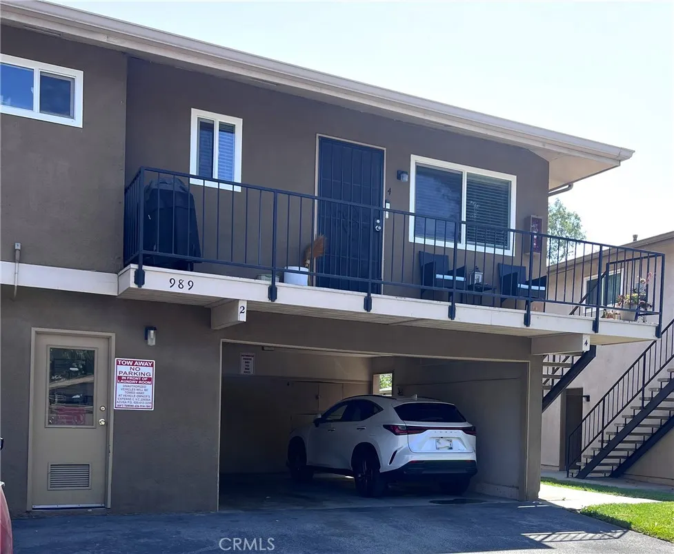 989 W Sierra Madre Avenue, #4