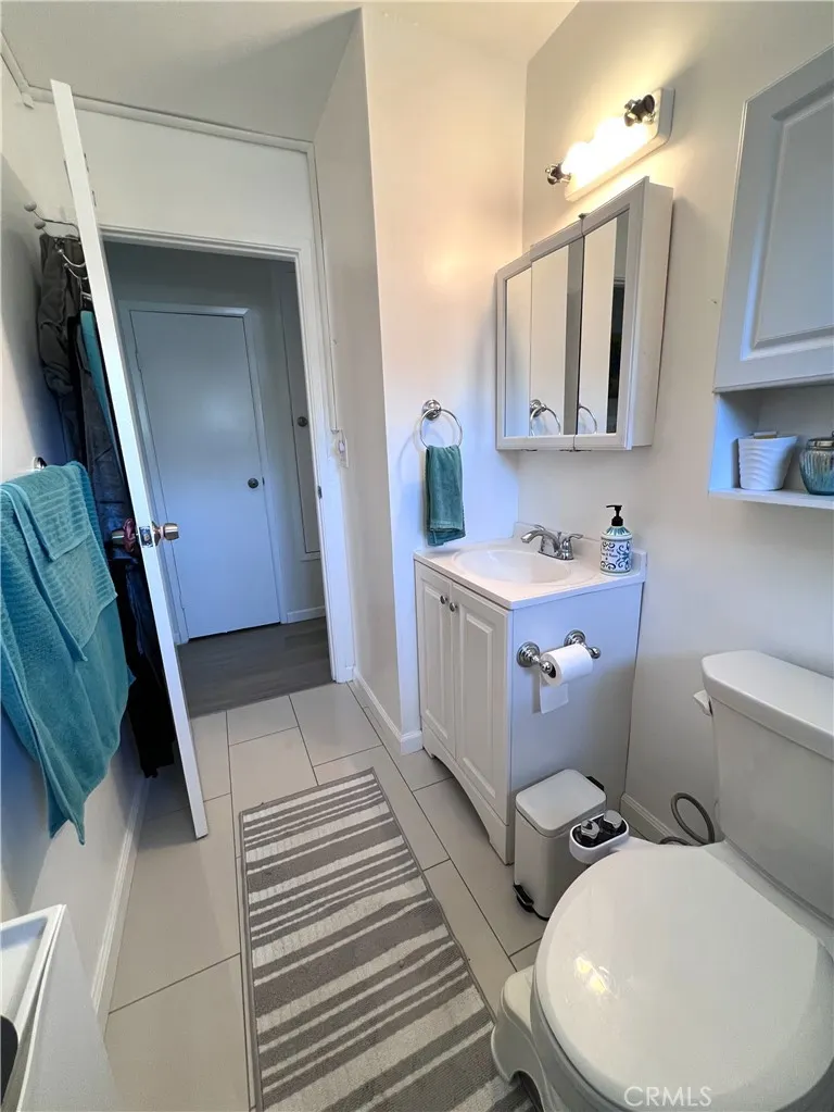 989 W Sierra Madre Avenue, #4