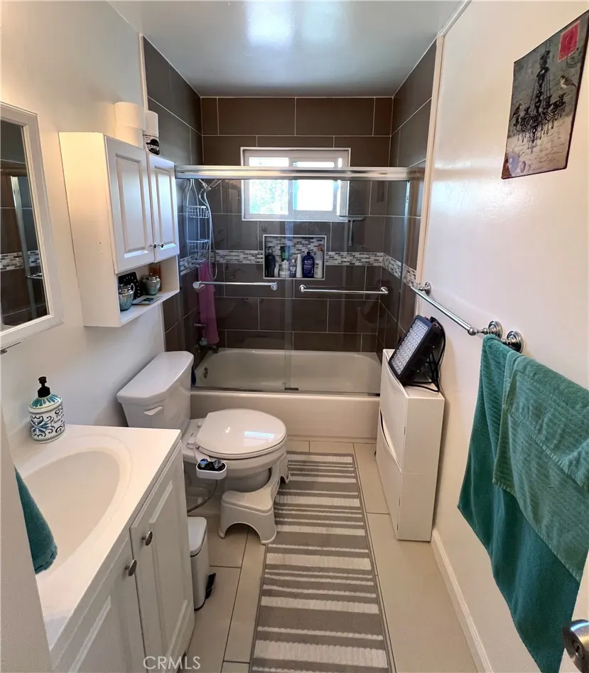 989 W Sierra Madre Avenue, #4