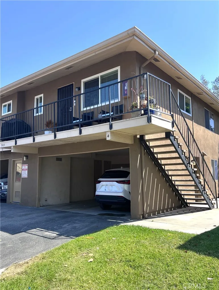 989 W Sierra Madre Avenue, #4
