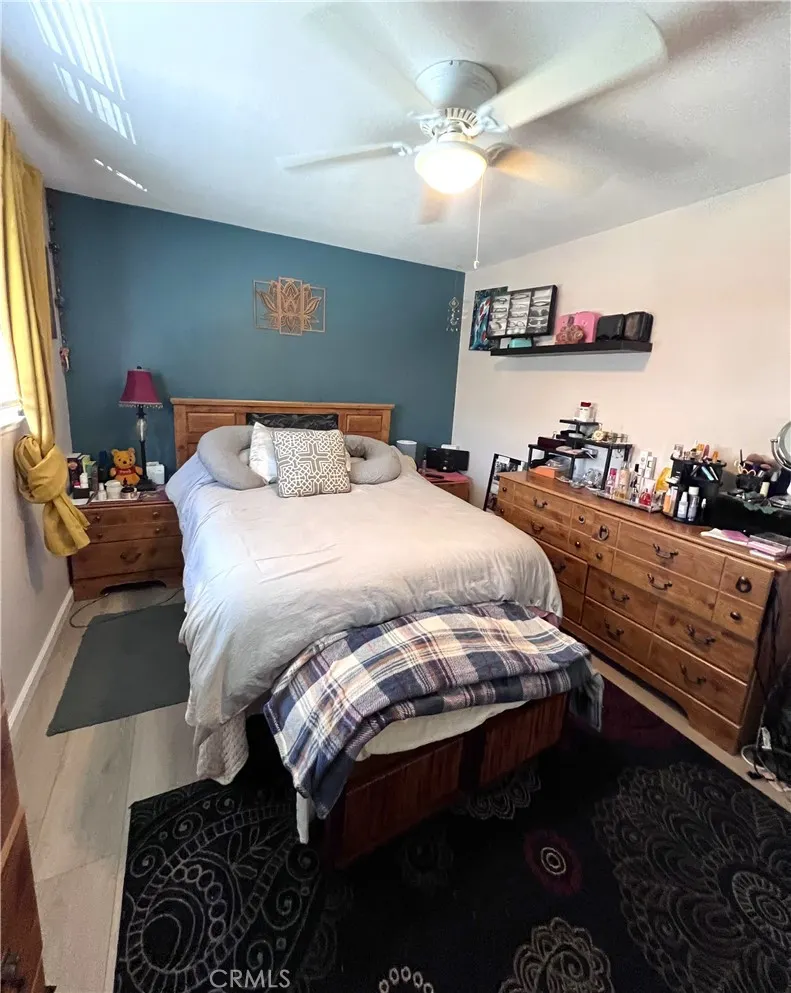 989 W Sierra Madre Avenue, #4