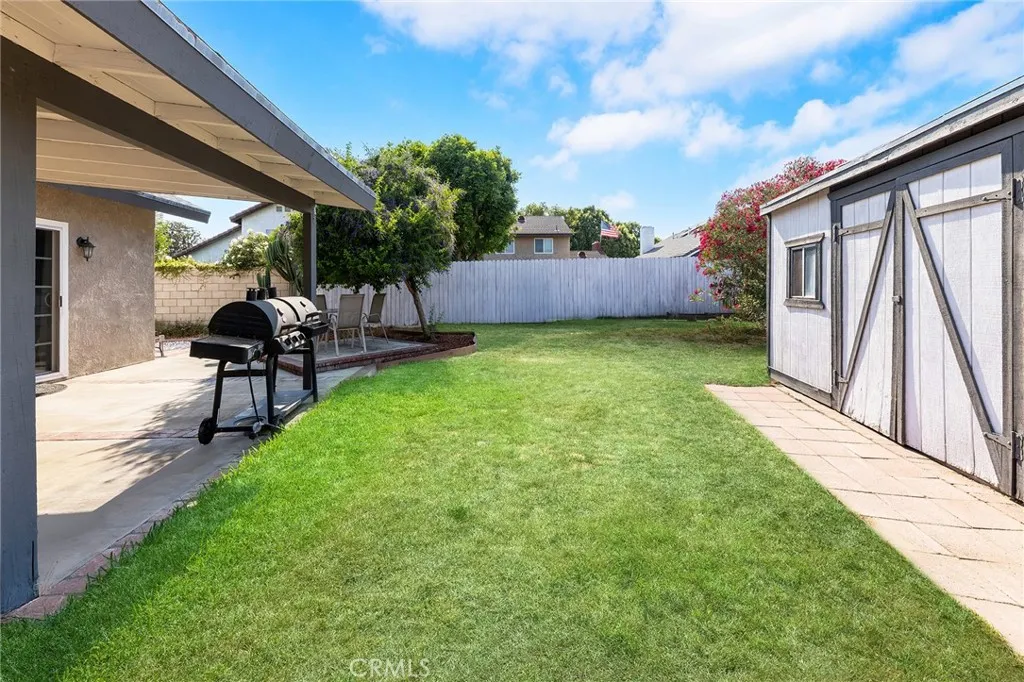 2718 S Sandpiper Avenue