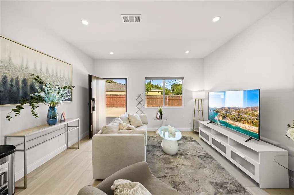 424 Roosevelt Ave