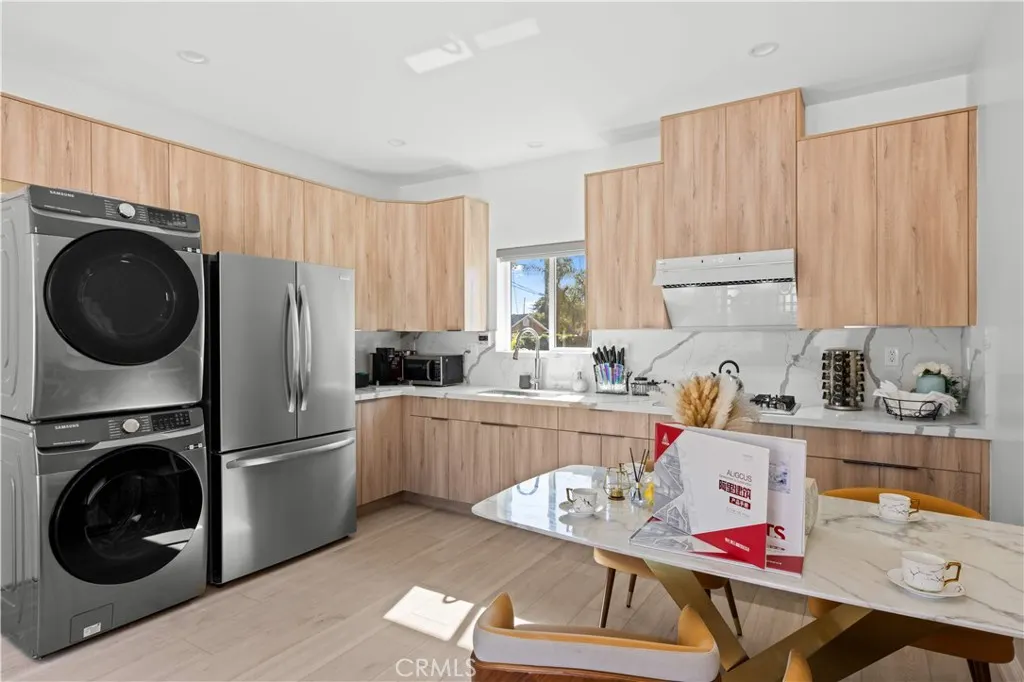 424 Roosevelt Ave