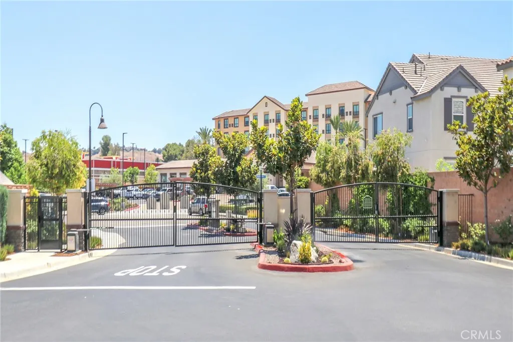 981 Rodeo Road