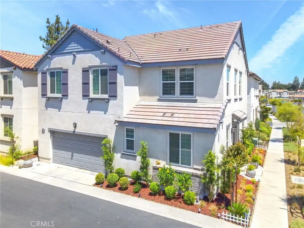 981 Rodeo Road