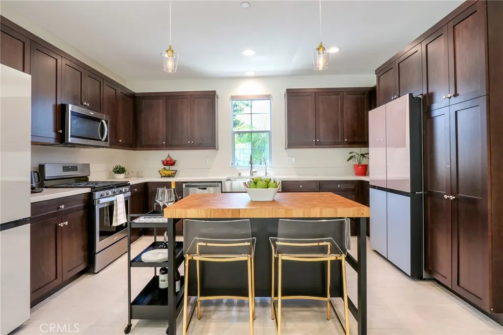 981 Rodeo Road