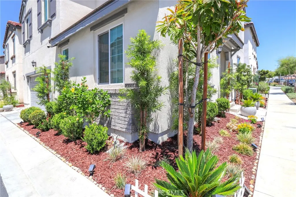 981 Rodeo Road