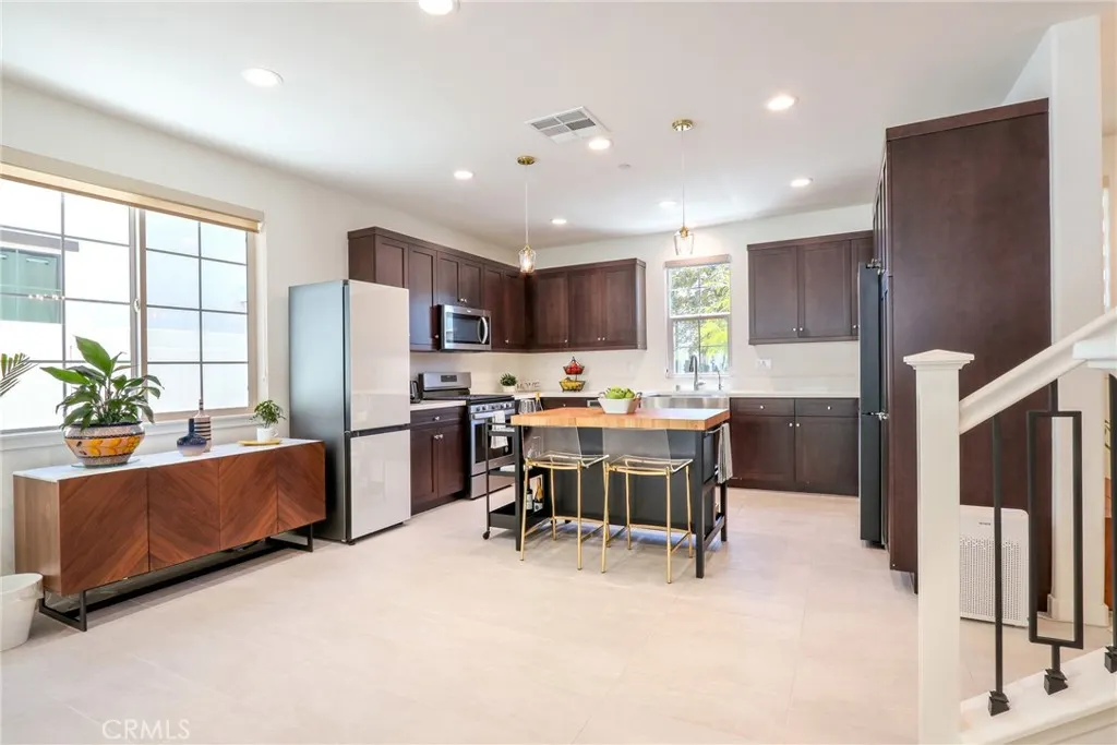 981 Rodeo Road