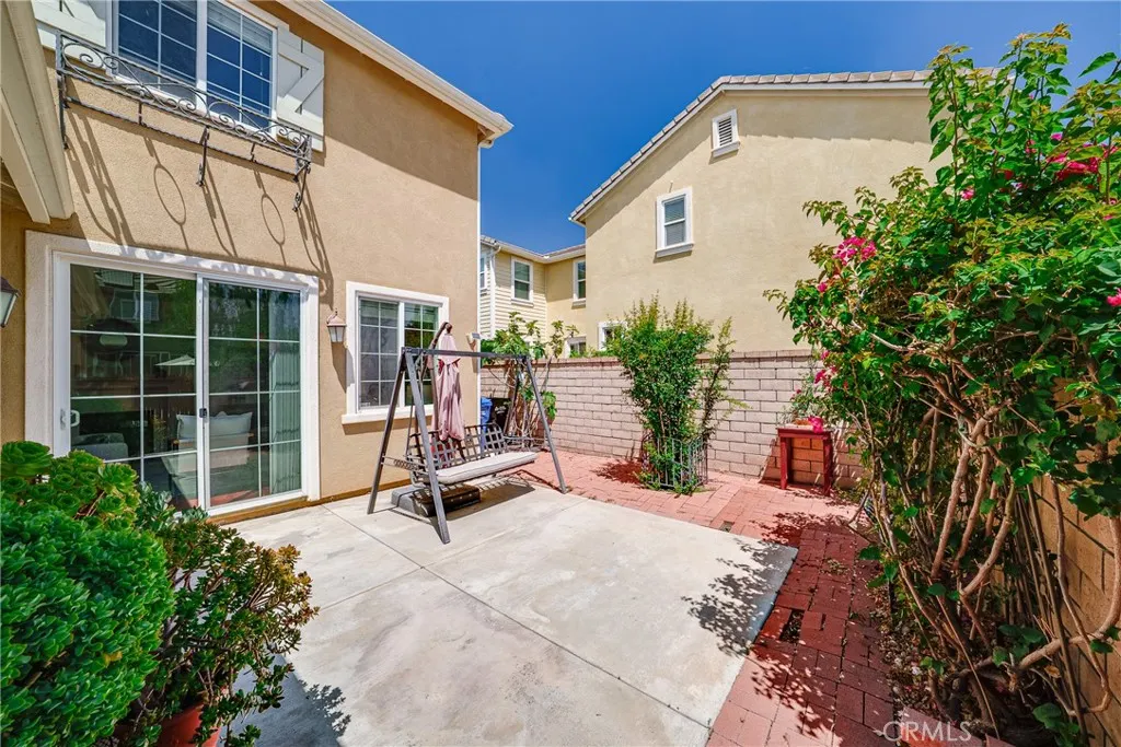 907 N Cornejo Way