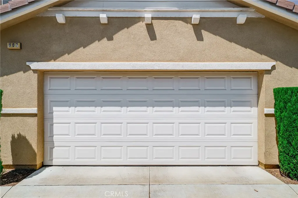 907 N Cornejo Way