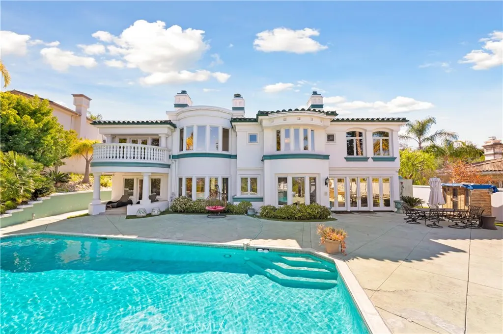 2821 Countrywood Lane
