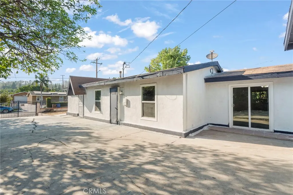 216 S Sandalwood Avenue