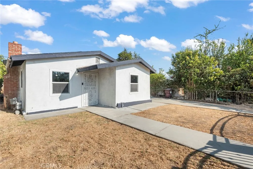216 S Sandalwood Avenue
