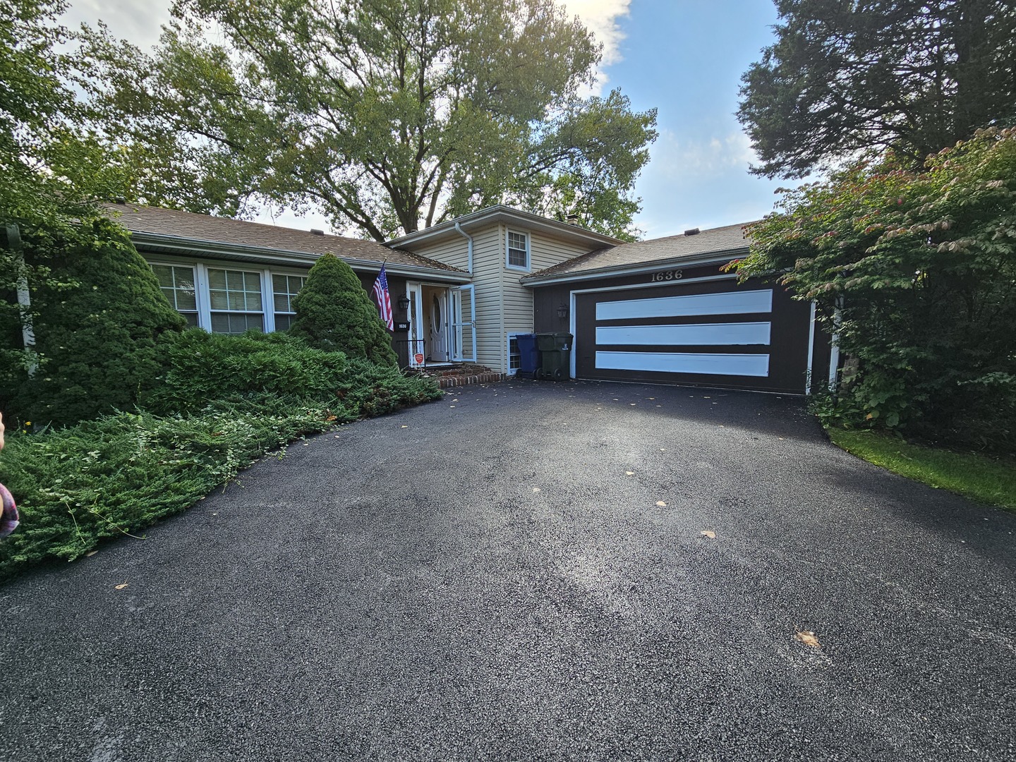 1636 Swallow Street IL